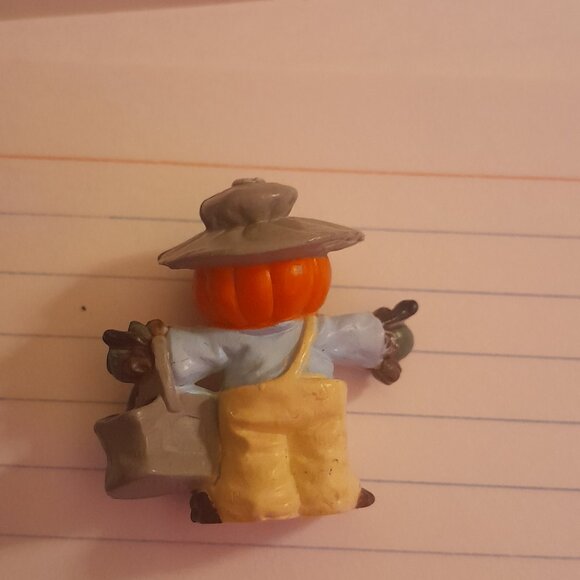 Enesco Vintage Punkin Head Scarecrow Figurine - Picture 4 of 5